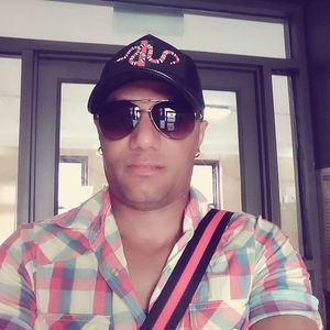 Meet your Posher, Alexis